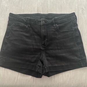 American Eagle Black Denim Women's Shorts 16